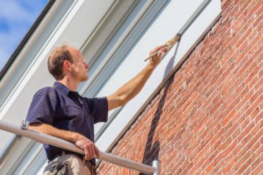 Un peintre professionnel met en général entre un et trois jours pour peindre une chambre. En effet, tout dépend de la surface,