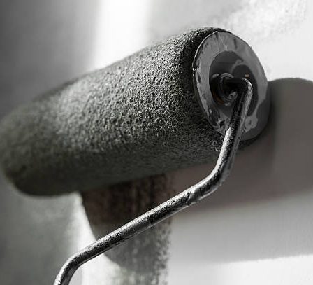 Le prix d’un peintre pour une façade de maison dépend de plusieurs facteurs. En effet, il varie selon la surface, l’état du mur