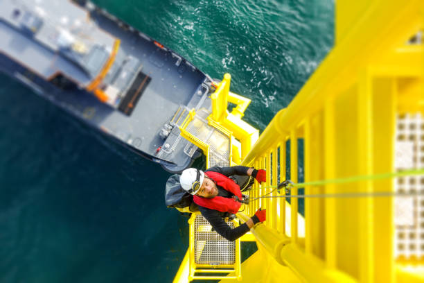 Vérifier la réputation d’un charpentier naval reste essentiel avant tout projet maritime. De plus, cette démarche limite